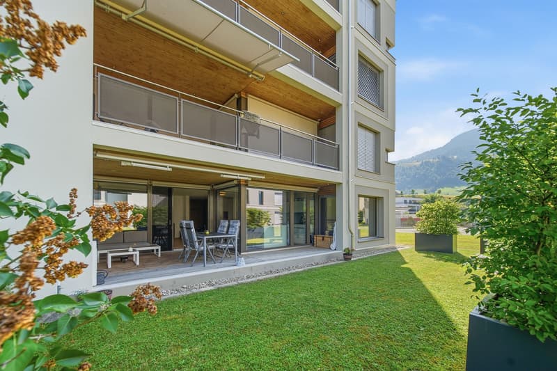 2.5 ZIMMER GARTENWOHNUNG AUF 85 M² - TOPMODERNE ARCHITEKTUR (1)