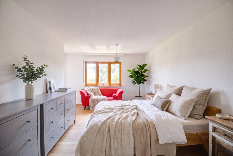 CHARMANTES DOPPELEINFAMILIENHAUS MIT GARTENIDYLLE IN SCHLEITHEIM (4)