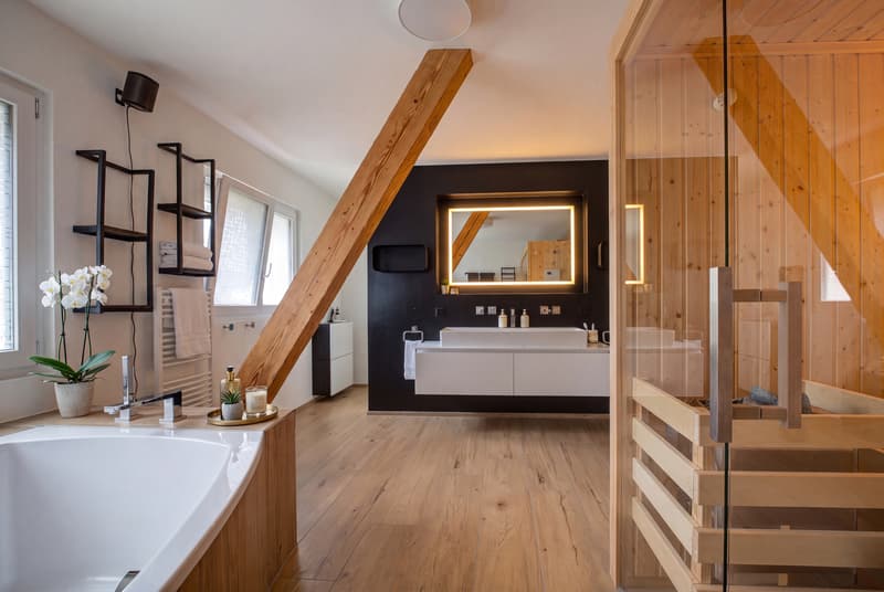 STILVOLLES 6.5 ZIMMER DOPPELEINFAMILIENHAUS MIT MODERNSTEM AUSBAUSTANDARD (4)