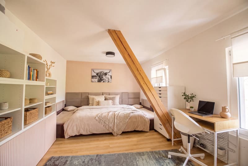 STILVOLLES 6.5 ZIMMER DOPPELEINFAMILIENHAUS MIT MODERNSTEM AUSBAUSTANDARD (3)