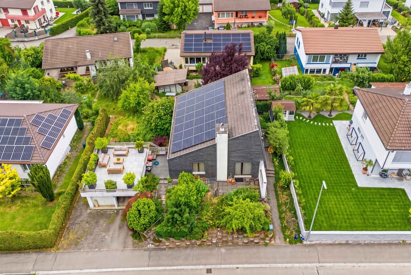FREISTEHENDES 5.5 ZIMMER EINFAMILIENHAUS MIT VIEL UMSCHWUNG (7)