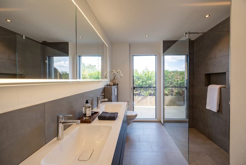 148 M² ATTIKABIJOU MIT 137 M² TERRASSE UND AUSSENSAUNA (6)