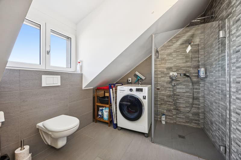 STILVOLLE 3.5 ZIMMER DACHWOHNUNG NÄHE BODENSEE (5)