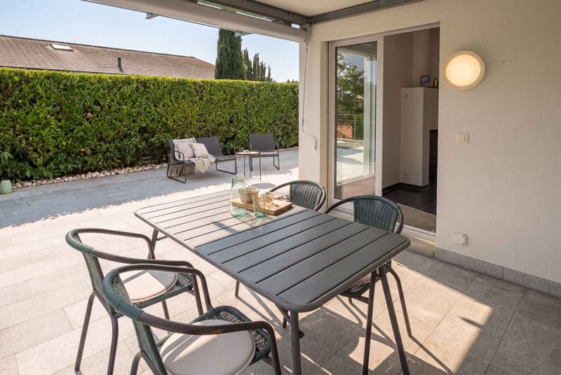 ERHOBEN MIT BLICK INS GRÜNE - GEDIEGENES 6.5 ZIMMER EINFAMILIENHAUS (7)