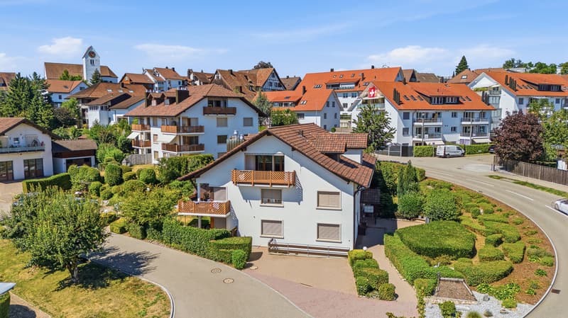WOHNCHARME MIT WEITBLICK - 4.5 ZIMMER DACHWOHNUNG IN OBERWIL-LIELI (7)