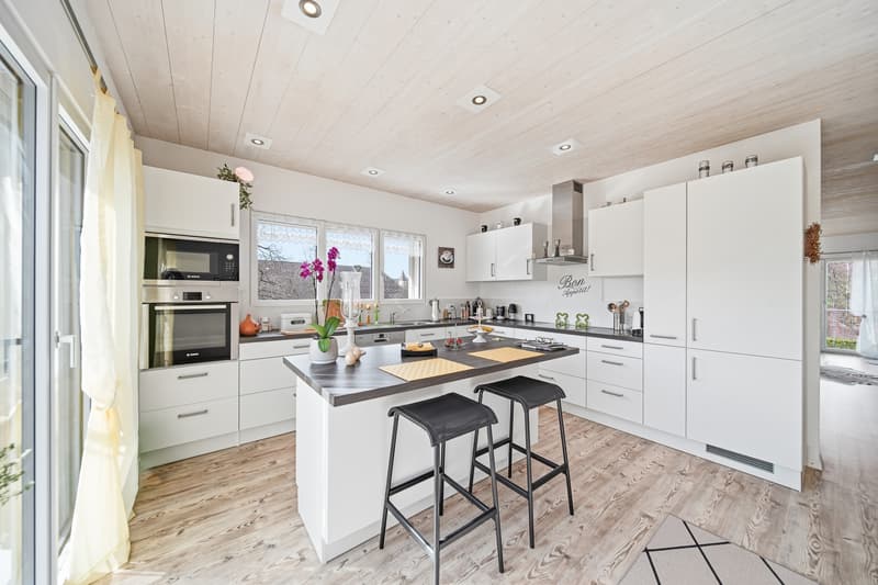 HAUSGEFÜHL PUR - 3.5 ZIMMER WOHNUNG MIT GROSSEM GARTEN (2)