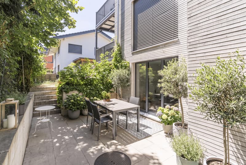 MODERN UND ZENTRAL IN ALLSCHWIL - WOHNUNG MIT GARTENSITZPLATZ (1)