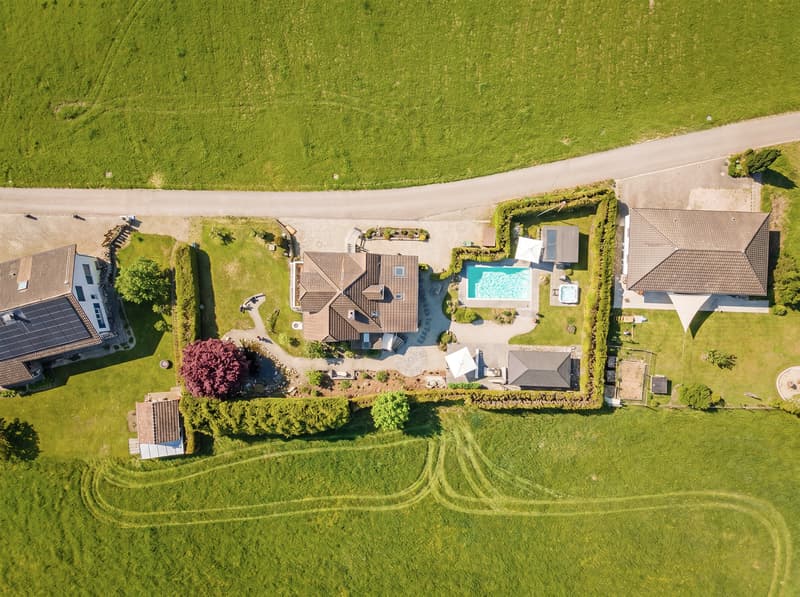 FÜRSTLICH WOHNEN AUF DEM LANDE - 9.5 ZIMMERHAUS MIT WELLNESS OASE (8)