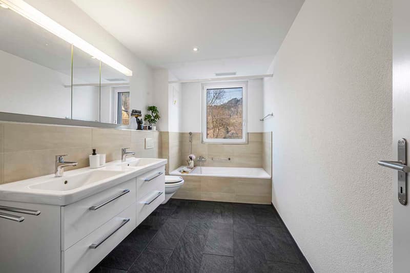 MODERNE MINERGIE-WOHNUNG MITTEN IM LEBEN (5)