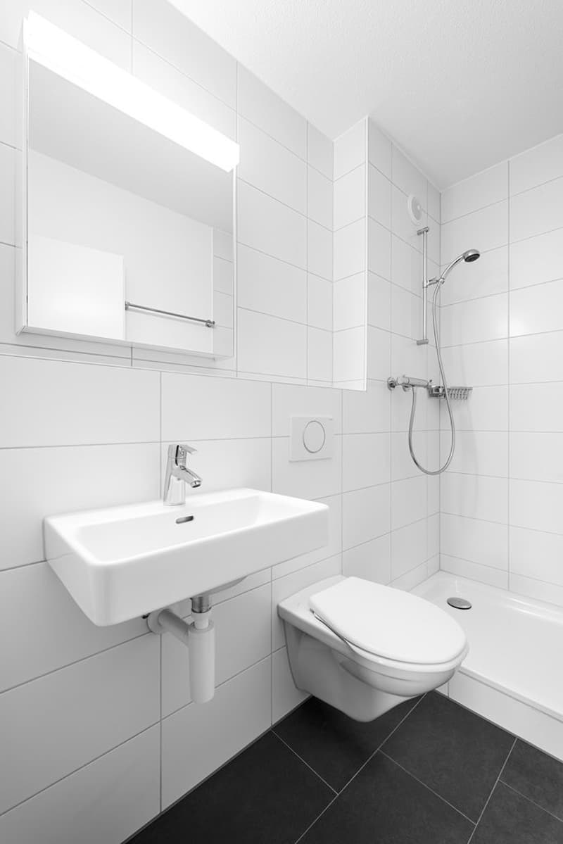 Badezimmer mit Dusche