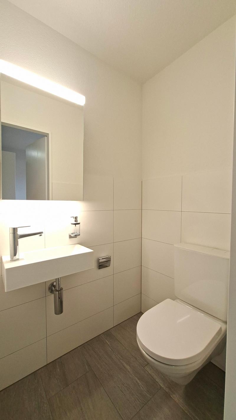 Einziehen und wohlfühlen - komplett renovierte 4.5-Zimmer-Gartenwohnung (7)