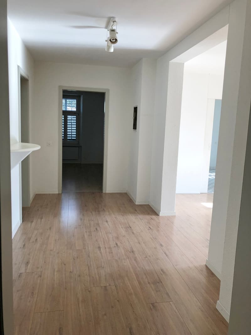4.5 Zi-Wohnung im 1. OG direkt am Bahnhof (10)