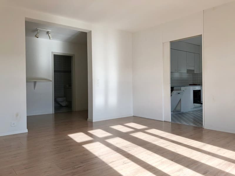 4.5 Zi-Wohnung im 1. OG direkt am Bahnhof (3)