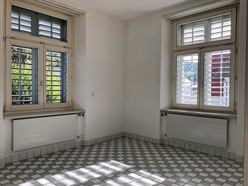 4.5 Zi-Wohnung im 1. OG direkt am Bahnhof (4)