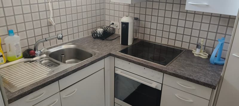 Charmante 2-Zimmer-Dachwohnung mit Balkon in Stansstad (9)