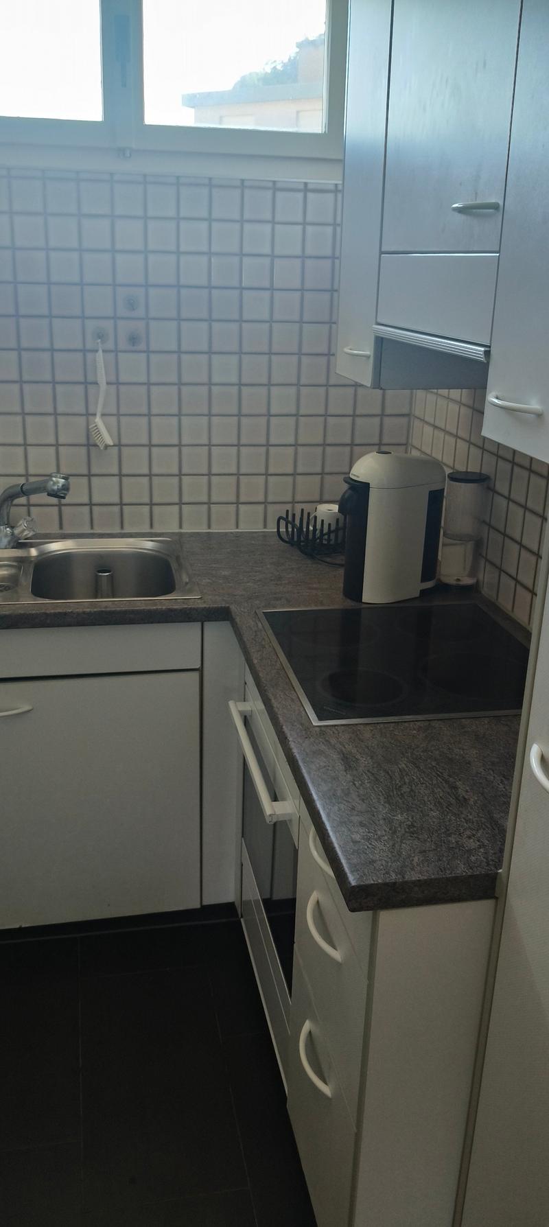 Charmante 2-Zimmer-Dachwohnung mit Balkon in Stansstad (7)