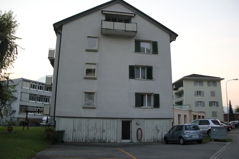 Charmante 2-Zimmer-Dachwohnung mit Balkon in Stansstad (1)