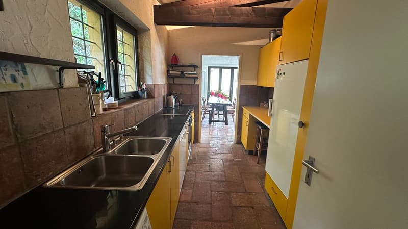 Casa Unifamiliare con vista lago e terreno edificabile (4)