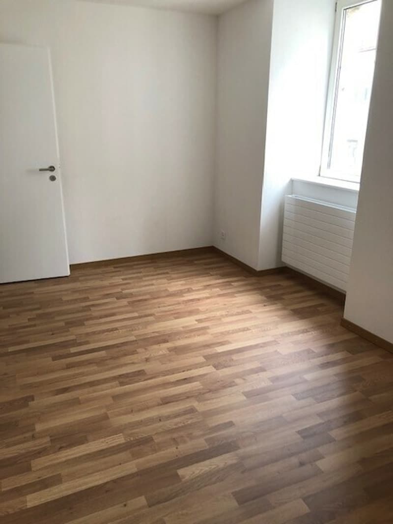 3 pièces entièrement rénové, Neuve 6, La Chaux-de-Fonds (5)