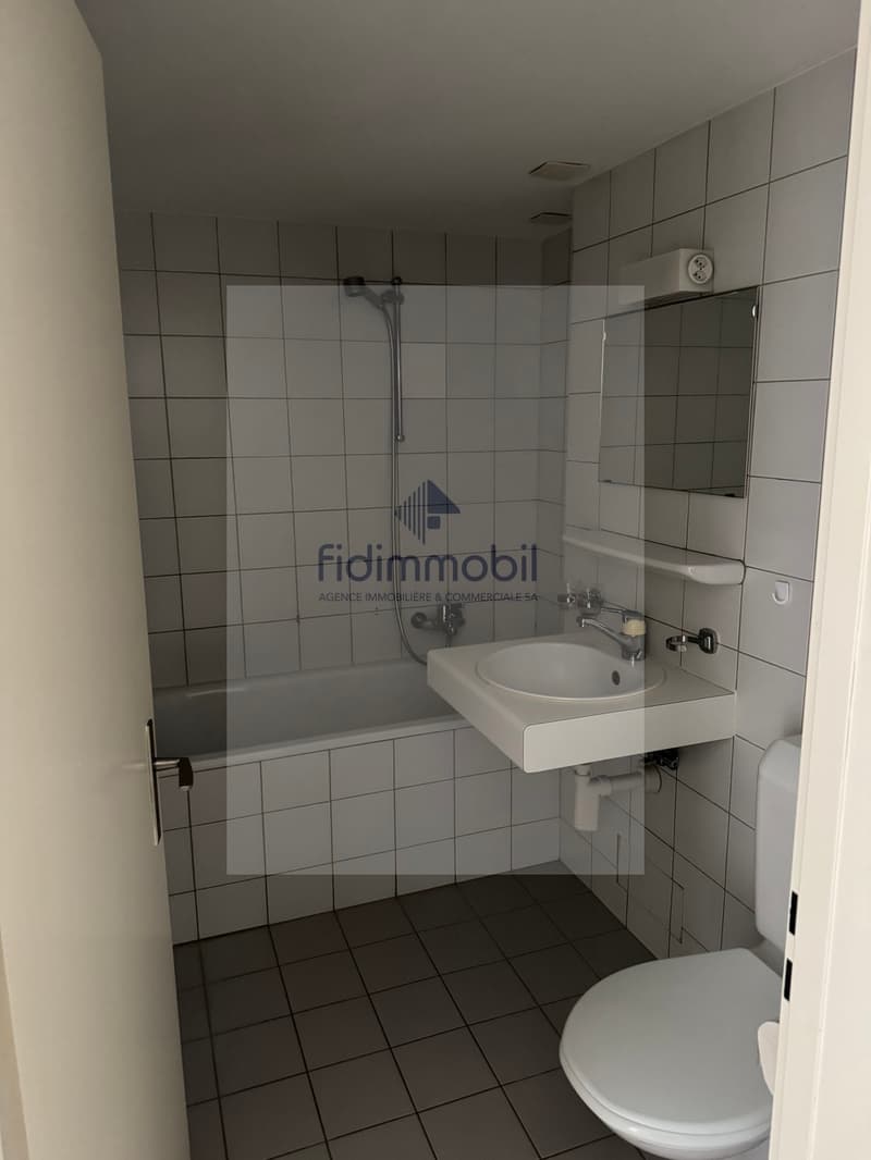 Appartement de 2.5 pièces au 2ème étage (4)