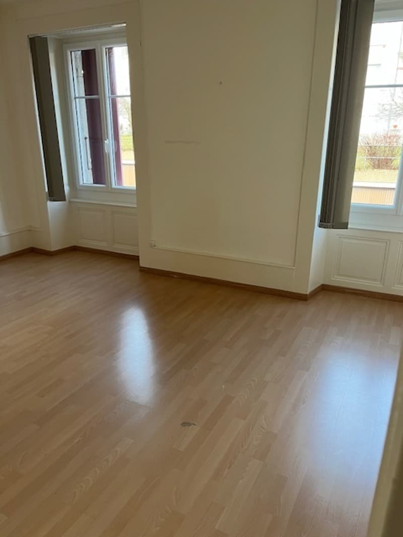 Appartement de 4 pièces au 1er étage (2)