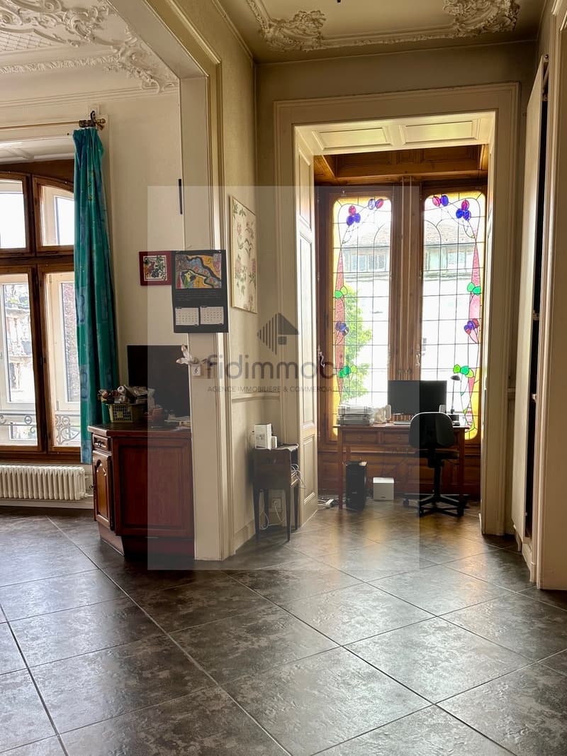 Un appartement de caractère au coeur de La Chaux-de-Fonds (7)