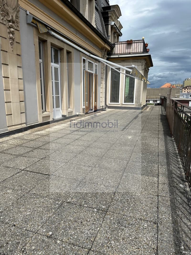 Un appartement de caractère au coeur de La Chaux-de-Fonds (2)