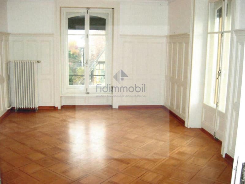 Dans maison de maître début XXème, bel appartement avec cachet. (6)