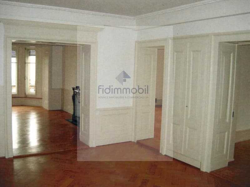 Dans maison de maître début XXème, bel appartement avec cachet. (7)
