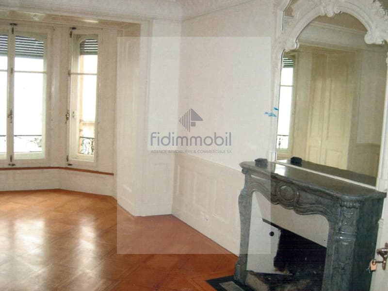 Dans maison de maître début XXème, bel appartement avec cachet. (5)