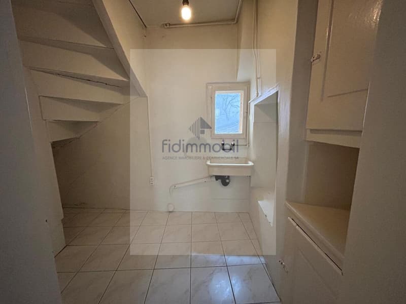 CHARMANT APPARTEMENT EN CENTRE-VILLE (7)