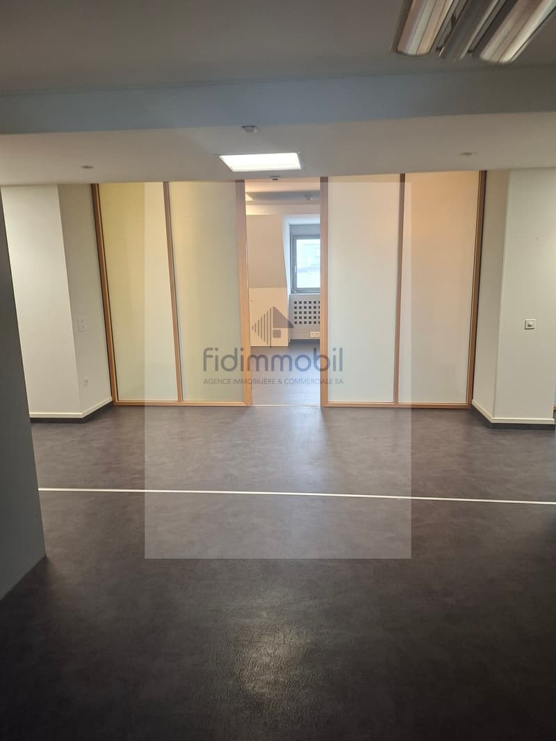 Local commercial pour bureaux, centre ville (7)