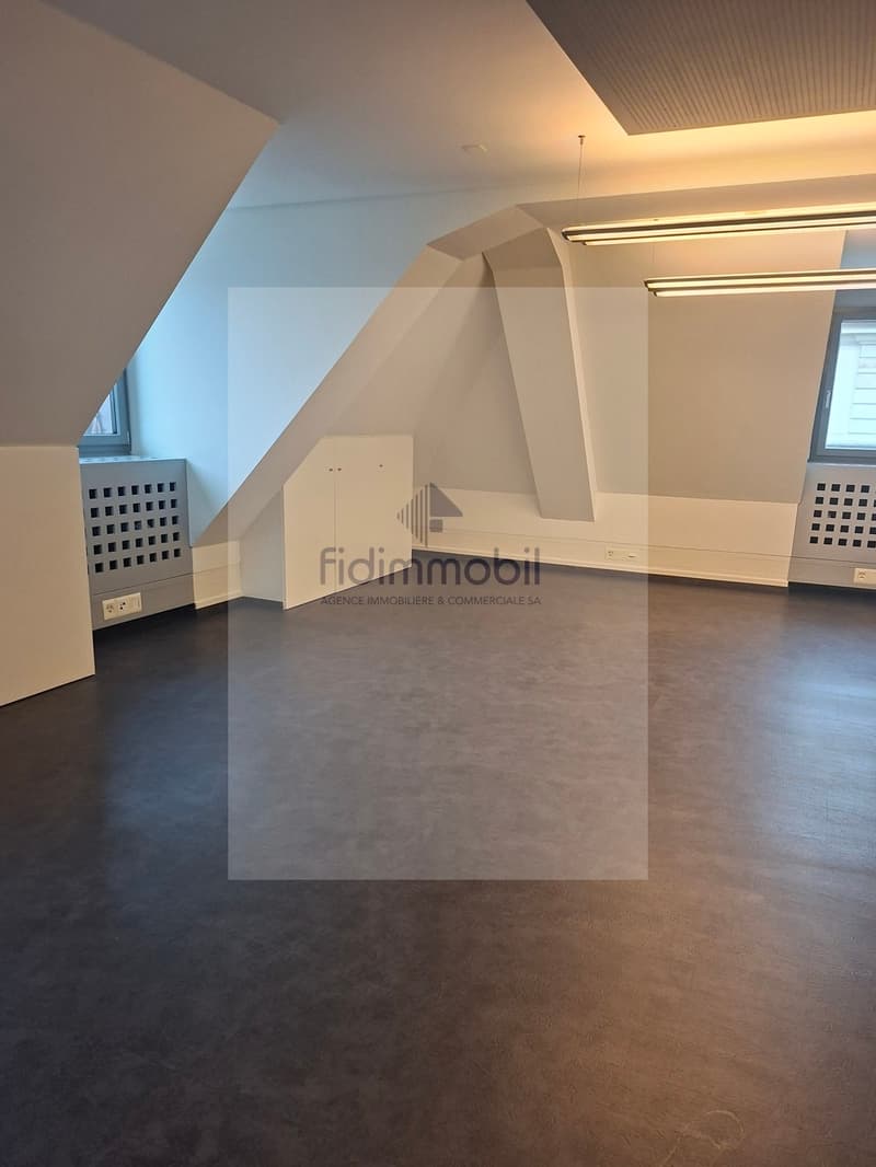 Local commercial pour bureaux, centre ville (2)