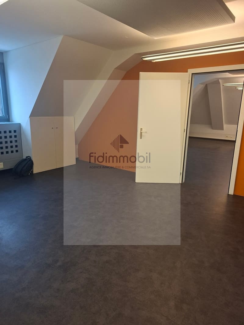 Local commercial pour bureaux, centre ville (4)