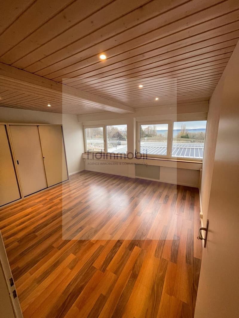Local commercial / artisanal de 172 m² à louer à Bevaix (8)