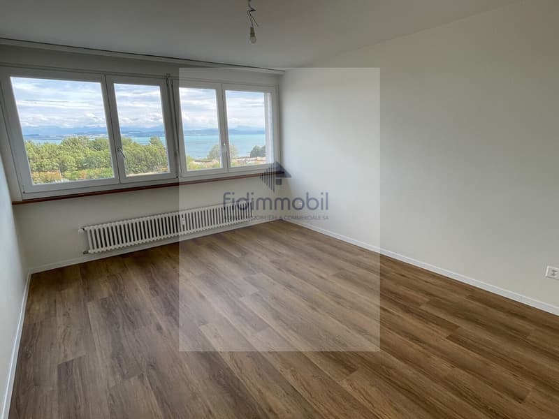 Magnifique appartement 3.5 pièces entièrement rénové à Hauterive (3)