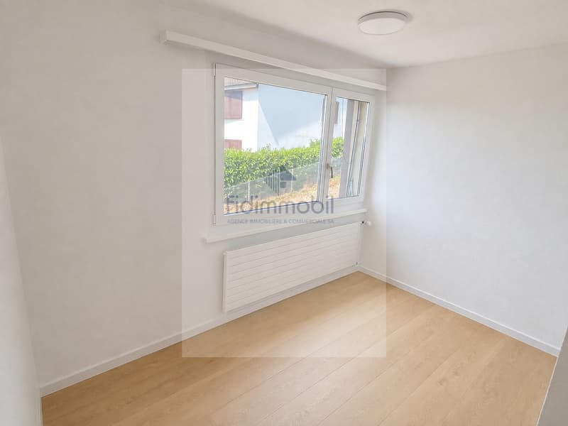 Appartement de 3 pièces avec cheminée, jardin d'hiver et terrasse (5)