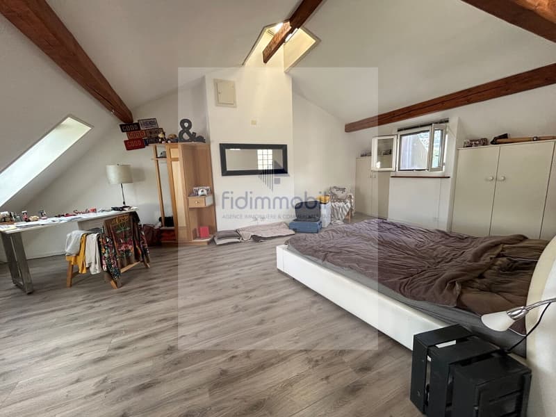 GRAND LOFT EN CENTRE VILLE PROCHE DE TOUTES LES COMMODITÉS (3)