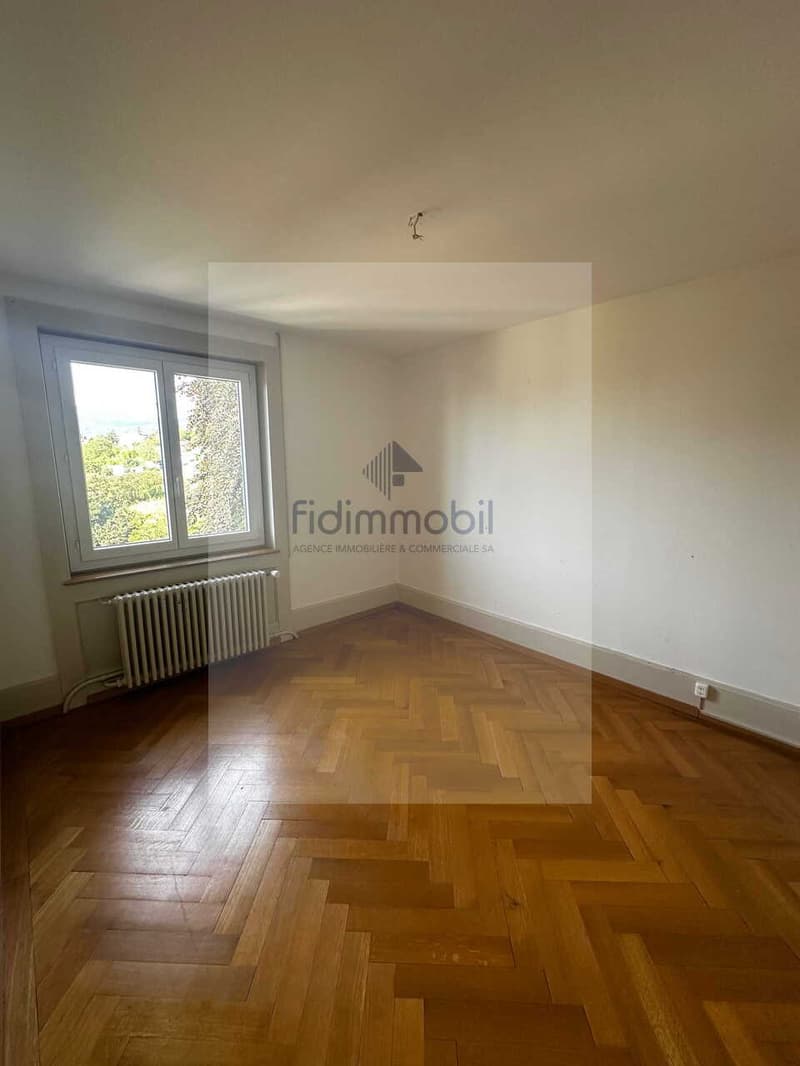 Appartement de 3 pièces avec balcon et vue sur le lac (5)