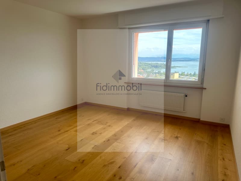 Appartement de 4 pièces avec 117 m² habitables à Saint-Blaise (10)