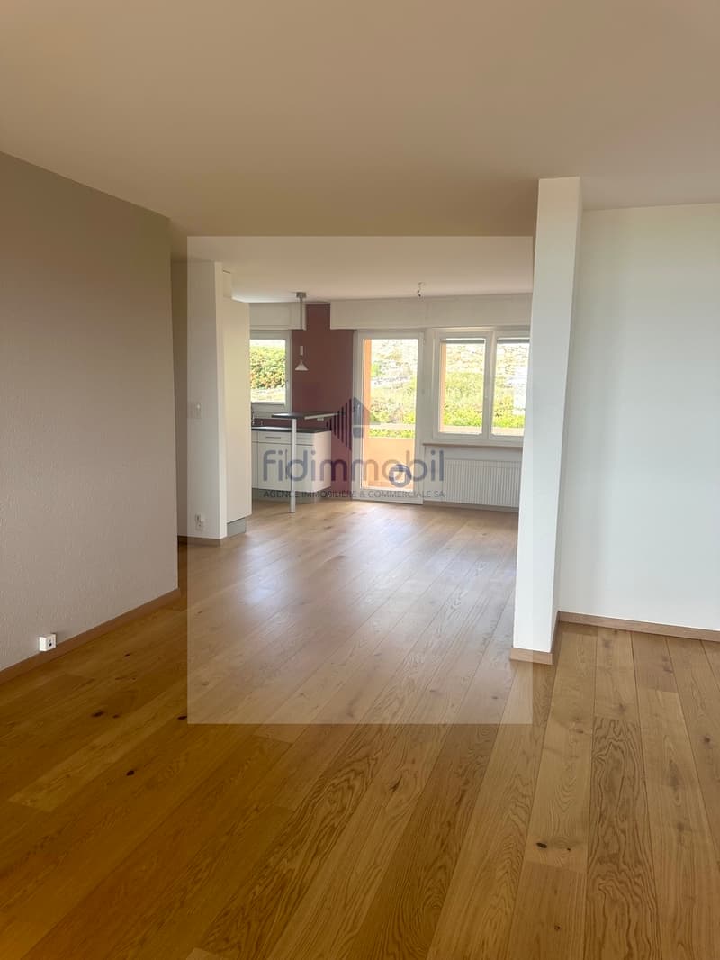 Appartement de 4 pièces avec 117 m² habitables à Saint-Blaise (6)