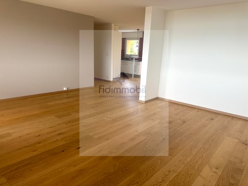 Appartement de 4 pièces avec 117 m² habitables à Saint-Blaise (4)
