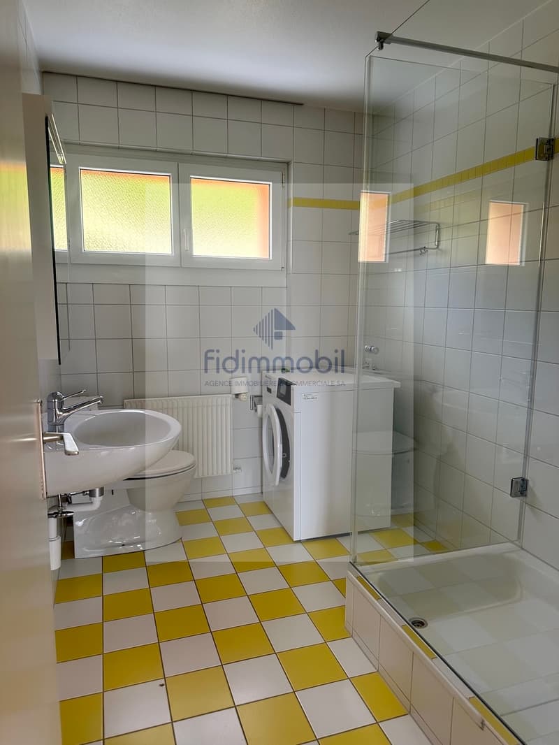 Appartement de 4 pièces avec 117 m² habitables à Saint-Blaise (12)