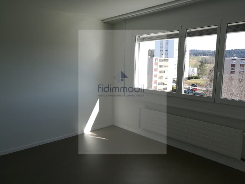 A louer, 2 pièces, pour AVS/AI, Croix-Fédérale 36, La Chaux-de-Fonds (4)