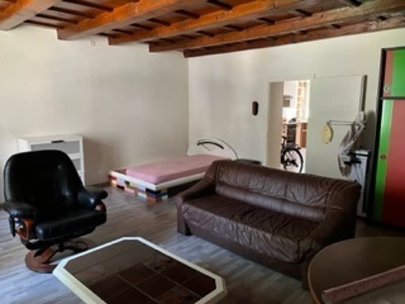 Studio en plein coeur de Peseux (2)