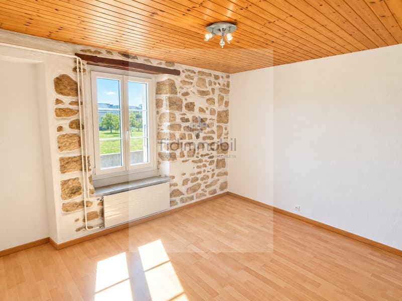 Charmant duplex de 4.5 pièces avec cheminée à Boudry (5)