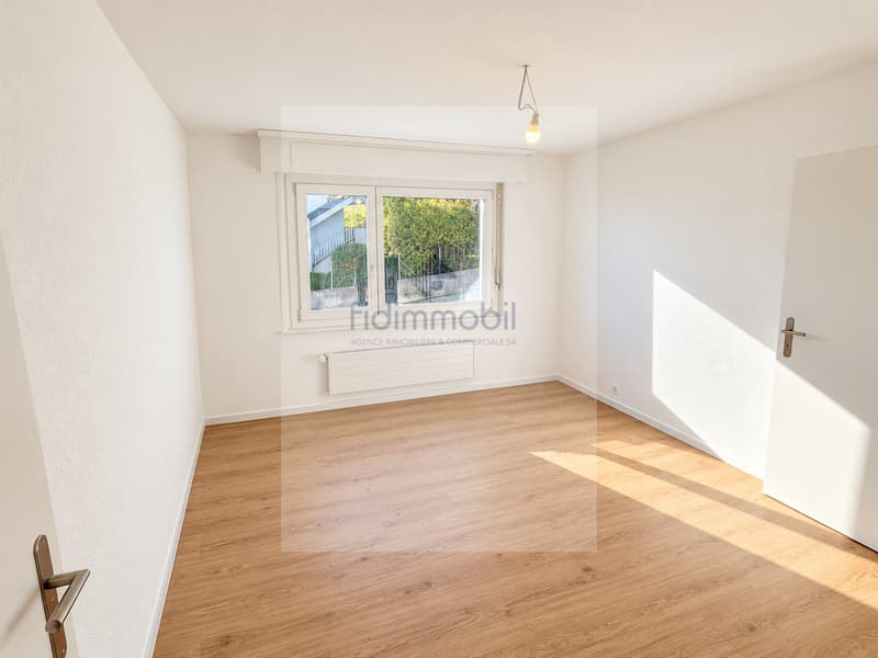 Bel appartement entièrement rénové avec balcon (3)