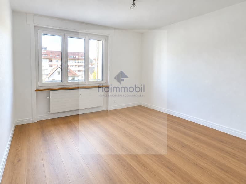 Appartement entièrement rénové avec balcon (4)