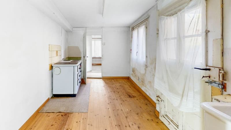 2-Generation House with Potential in Liesberg Village (29)