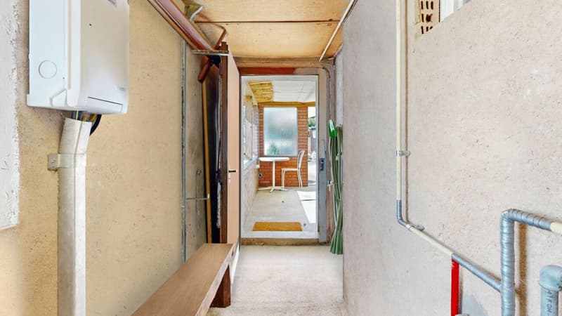2-Generation House with Potential in Liesberg Village (21)